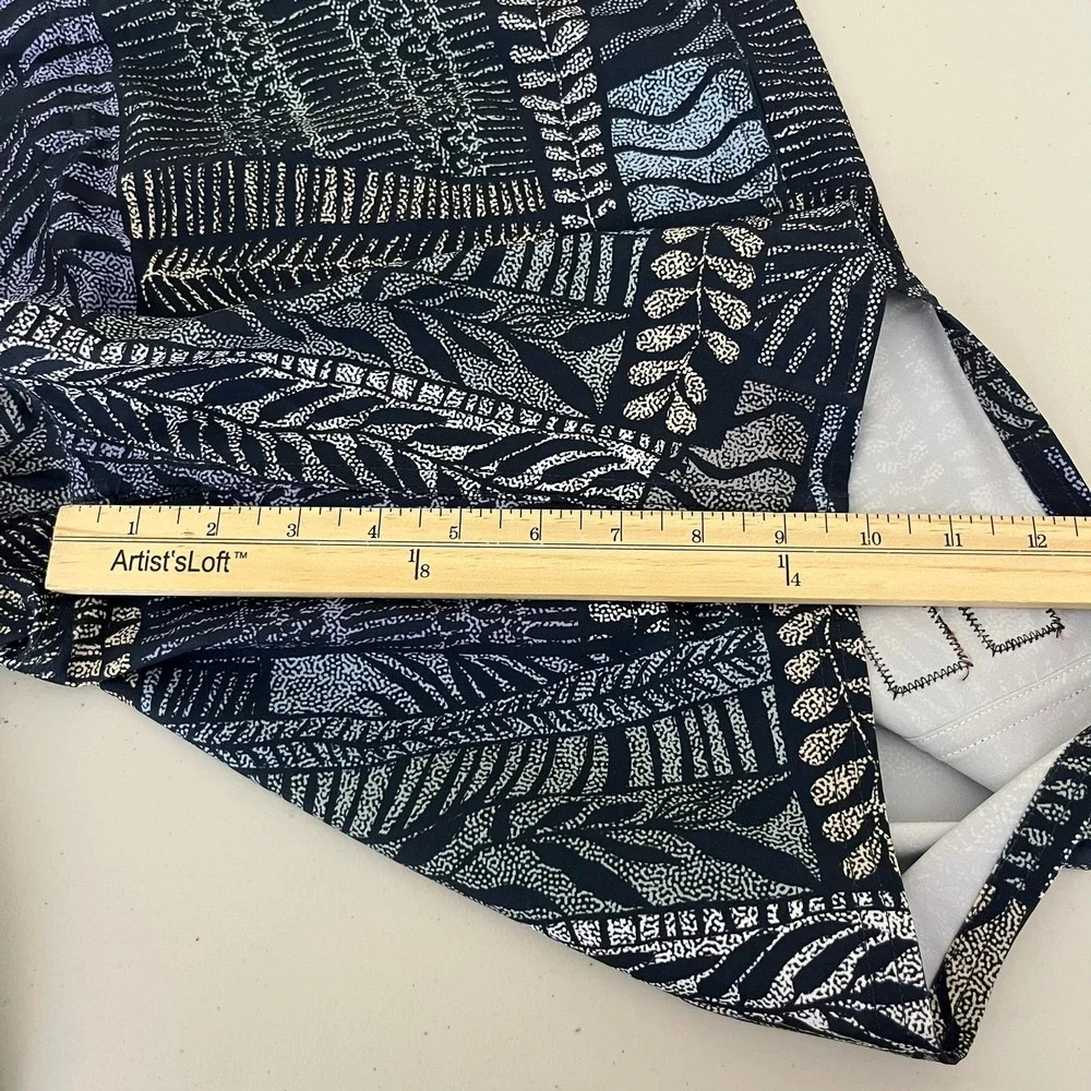 Quiksilver SurfSilk Mens 36 Boardshorts Blue Tribal Leaf Print Hawaii‎